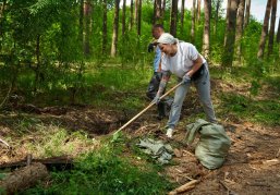 Минэкологии и волонтеры ликвидировали несанкционированную свалку в поселке Арья Уренского округа