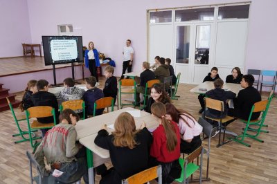 «Космический» квиз для школьников Иловайска организовали волонтеры нижегородского Дома  народного единства