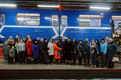 В нижегородском метро на маршруты вышли два новых вагона, посвященных героям СВО