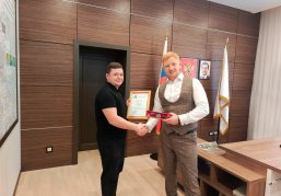 Водителя нижегородского автобуса №78 поощрили за оперативную помощь пассажиру