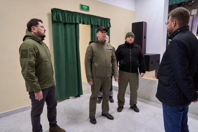 Андрей Гнеушев оценил результаты работы Нижегородской области на подшефных территориях в ДНР Андрей Гнеушев оценил результаты работы Нижегородской области на подшефных территориях в ДНР