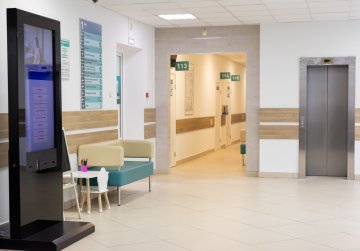 «В 2025 году отремонтировано около 330 объектов здравоохранения – почти половина от объема работ за предыдущие 6 лет», – Андрей Чечерин