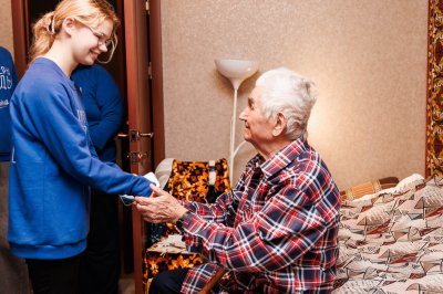 Волонтеры Победы поздравили нижегородского ветерана Григория Гребенюка со 102-летием Волонтеры Победы поздравили нижегородского ветерана Григория Гребенюка со 102-летием