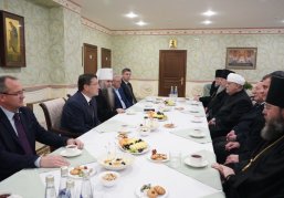 Глеб Никитин в День народного единства провел встречу с представителями религиозных конфессий региона