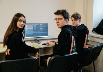 Восемь нижегородских команд прошли в полуфинал международного ИТ-чемпионата ICPC Восемь нижегородских команд прошли в полуфинал международного ИТ-чемпионата ICPC