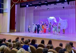 В Первомайске более 200 детей и взрослых пригласили на иммерсивный спектакль театра «Пиано» в преддверии Нового года