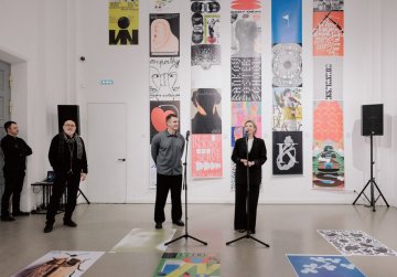 В Нижнем Новгороде впервые открылась международная выставка лучших работ биеннале графического дизайна «Золотая пчела» В Нижнем Новгороде впервые открылась международная выставка лучших работ биеннале графического дизайна «Золотая пчела»