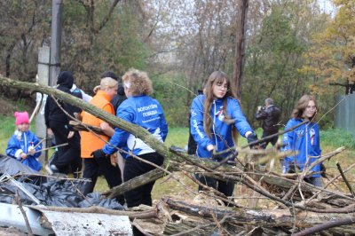 Более 150 кубометров мусора собрали участники субботника в Балахне   