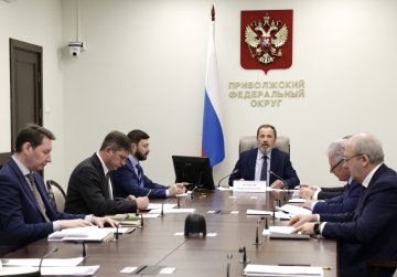 Игорь Комаров провел совещание с высшими должностными лицами регионов ПФО