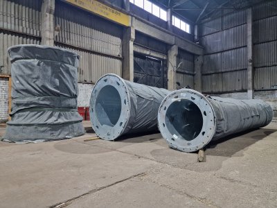 Первые опоры для канатной дороги через Оку доставлены в Нижний Новгород Первые опоры для канатной дороги через Оку доставлены в Нижний Новгород