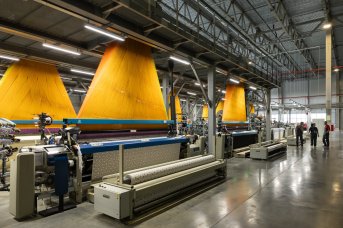 Первую ткацкую фабрику в Володарске представили Владимиру Путину