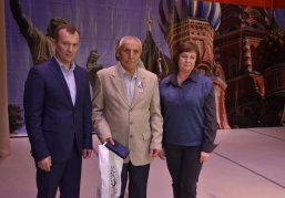 Двум жителям Сеченова Нижегородской области вручили медали «Отец солдата» Двум жителям Сеченова Нижегородской области вручили медали «Отец солдата»