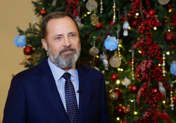 Игорь Комаров поздравил жителей Приволжского федерального округа с наступающим Новым годом и Рождеством Игорь Комаров поздравил жителей Приволжского федерального округа с наступающим Новым годом и Рождеством