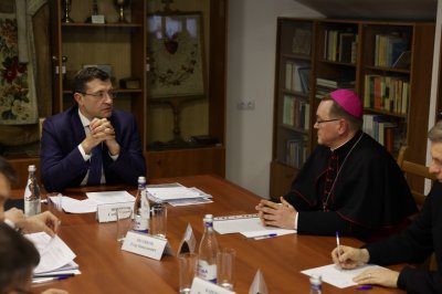 Глеб Никитин обсудил развитие Студеного квартала в Нижнем Новгороде с руководством католической церкви Глеб Никитин обсудил развитие Студеного квартала в Нижнем Новгороде с руководством католической церкви