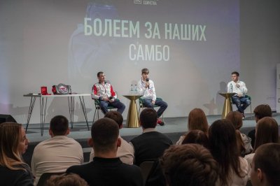 Чемпионы мира по самбо Артём и Александр Нестеровы встретились с нижегородскими школьниками в рамках проекта «Болеем за наших»