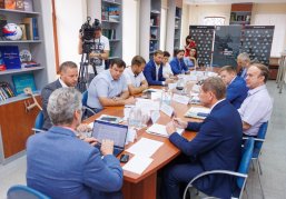 «Обещанная России продуктовая катастрофа оказалась очередным фейком», — Евгений Семенов