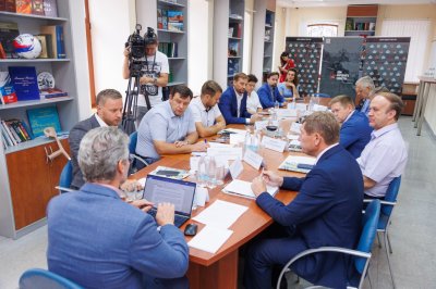 «Обещанная России продуктовая катастрофа оказалась очередным фейком», — Евгений Семенов