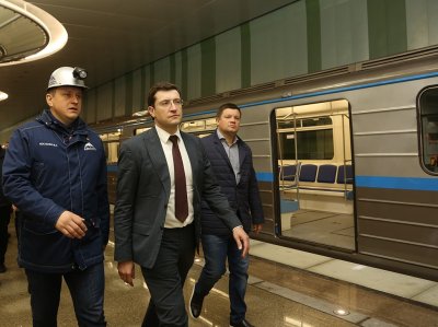 Глеб Никитин проехал на тестовом поезде метро от станции «Московская» до станции «Стрелка»