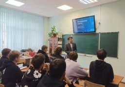 Лектор общества «Знание» рассказал кстовским студентам о гармонии народов России Лектор общества «Знание» рассказал кстовским студентам о гармонии народов России