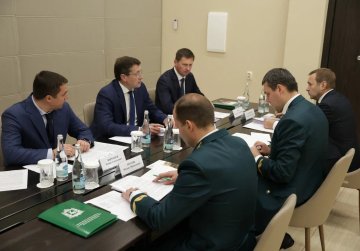 Губернатор Нижегородской области Глеб Никитин провел рабочую встречу с главой Рослесхоза Иваном Советниковым Губернатор Нижегородской области Глеб Никитин провел рабочую встречу с главой Рослесхоза Иваном Советниковым