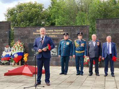 В поселке Мулино Володарского округа открыт мемориальный комплекс, построенный в рамках проекта «Вам решать!»