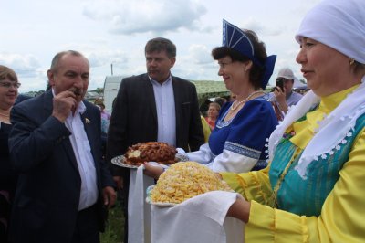 В Краснооктябрьском районе отметили традиционный татарский праздник «Сабантуй» В Краснооктябрьском районе отметили традиционный татарский праздник «Сабантуй»