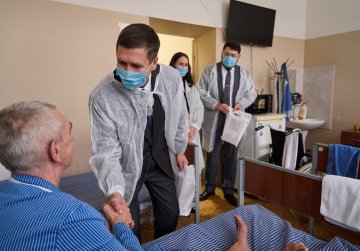 Участников СВО, проходящих лечение в нижегородских госпиталях, поздравляют с наступающим Новым годом Участников СВО, проходящих лечение в нижегородских госпиталях, поздравляют с наступающим Новым годом