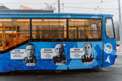 В Нижнем Новгороде на маршруты общественного транспорта вышли два новых «Вагона Победы»