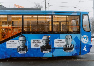 В Нижнем Новгороде на маршруты общественного транспорта вышли два новых «Вагона Победы»