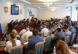 Глеб Никитин представил депутатам Законодательного собрания обновленную структуру правительства региона