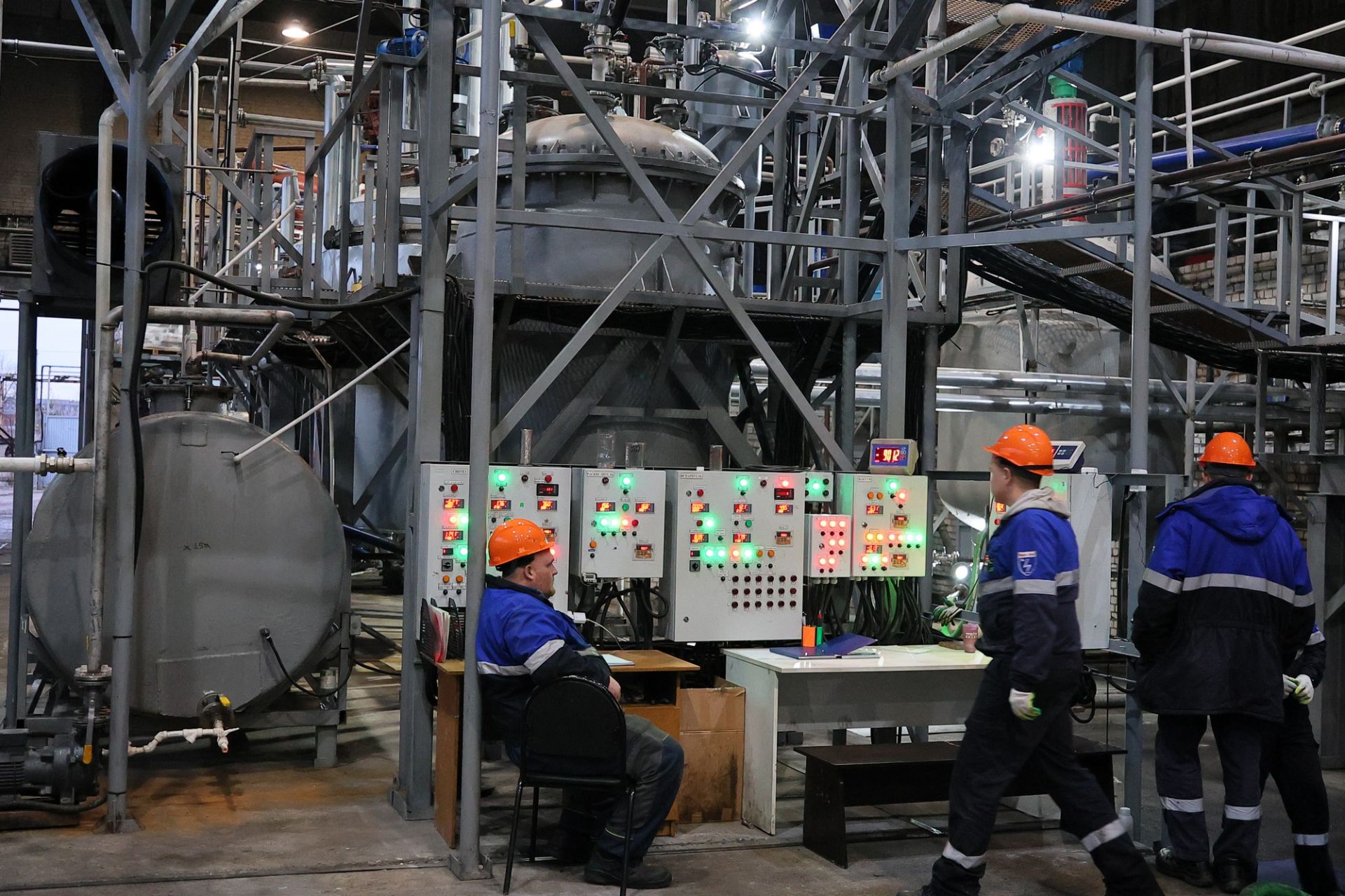 Производство импортозамещающих присадок для топлива, разработанных на грант Нижегородского НОЦ, открыто в Дзержинске