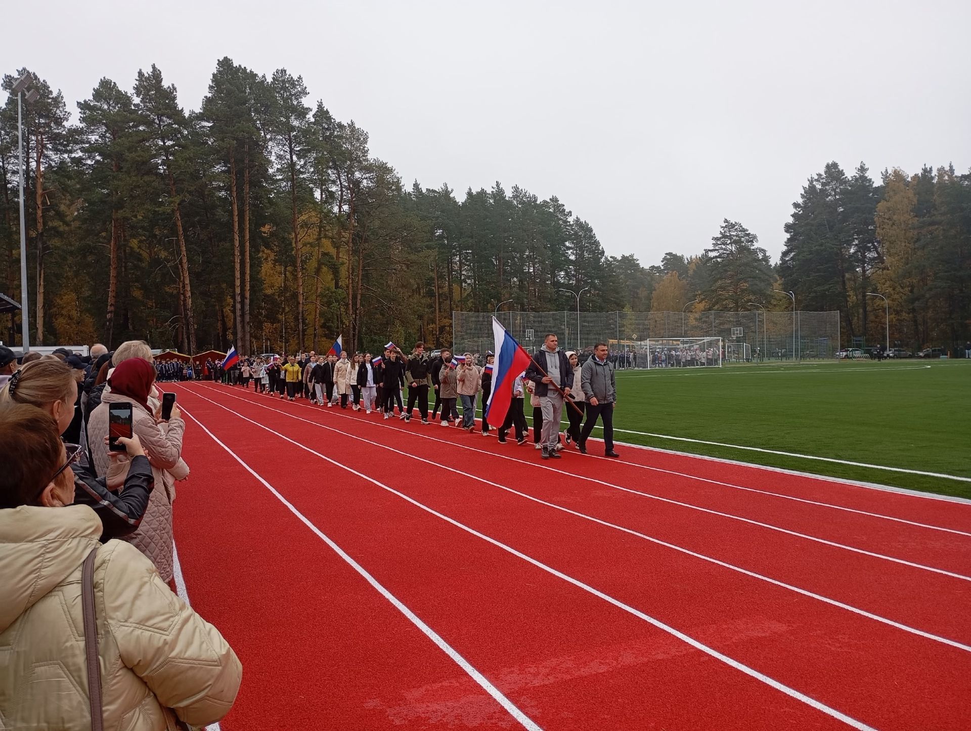 Стадион, водопровод, дороги и тротуары обновлены в р.п. Вознесенское по госпрограмме КРСТ в 2025 году Стадион, водопровод, дороги и тротуары обновлены в р.п. Вознесенское по госпрограмме КРСТ в 2025 году