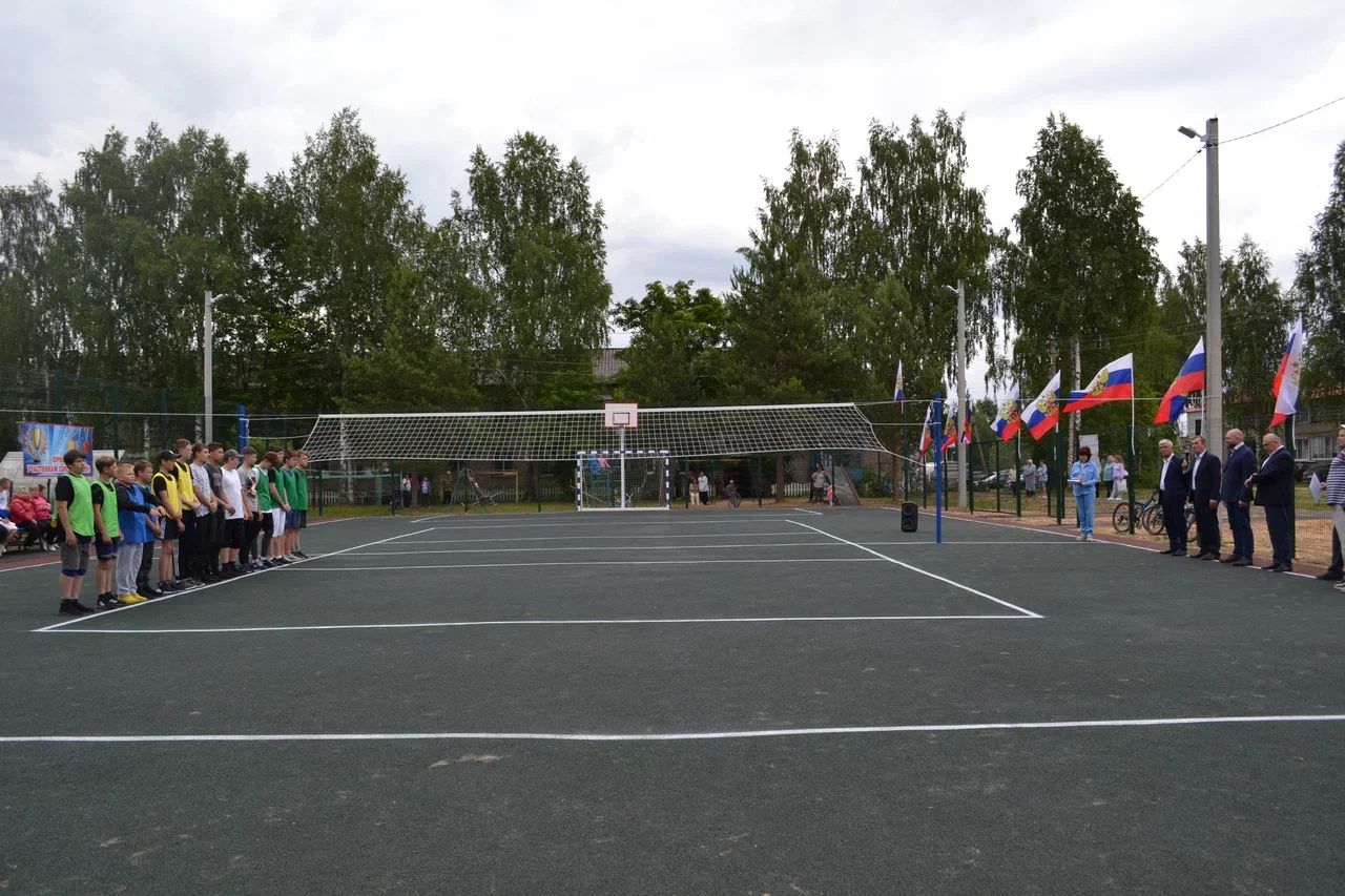 Сразу две новые спортивные площадки открыли в рабочем поселке Тонкино Нижегородской области