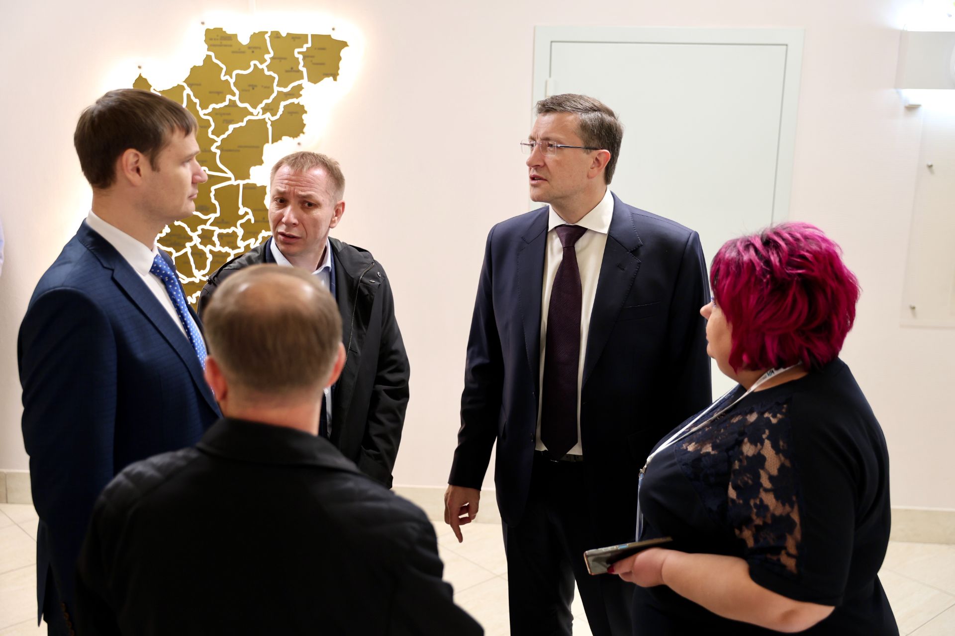 Глеб Никитин оценил состояние образовательных учреждений Вачского муниципального округа